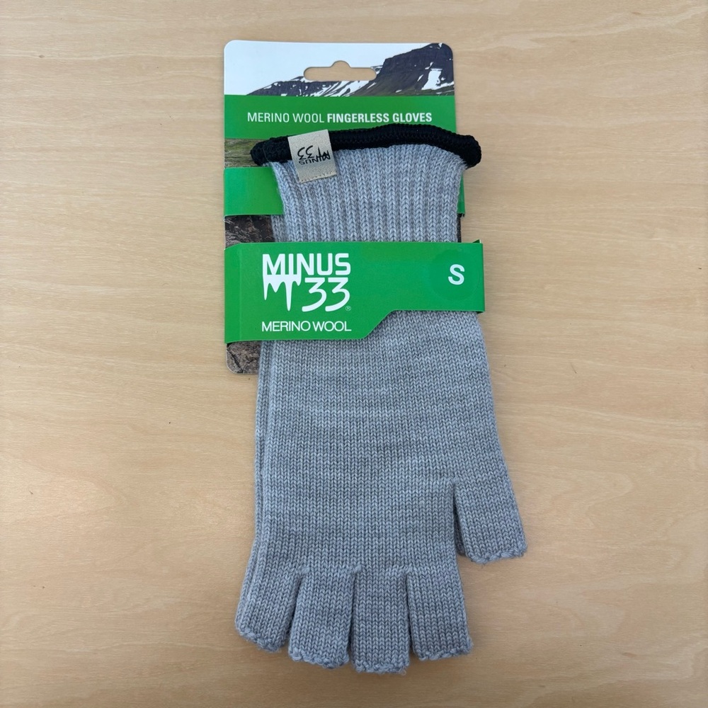 Minus33 merino wool fingerless gloves, small, NWT